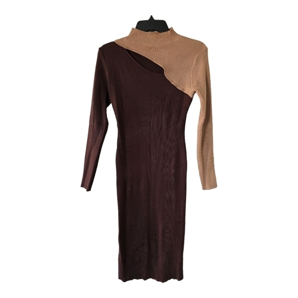 Almost Famous Women Knit Turtle Neck  Sweater Dress Open Chest Sz L Cozy Casual - Picture 1 of 9